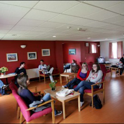 Armagh_City_YH_NIreland_lounge_3ZZDB.jpg