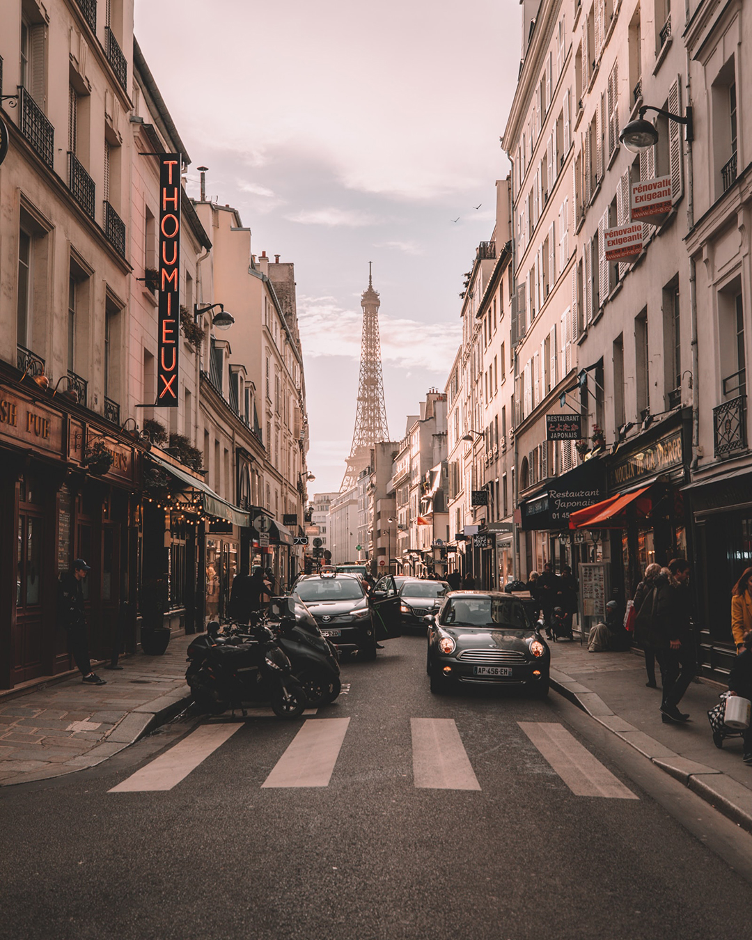 Brezplacne_stvari_v_Parizu_-_Free_things_to_do_in_Paris_-_Photo_by_Earth_on_Unsplash.jpg