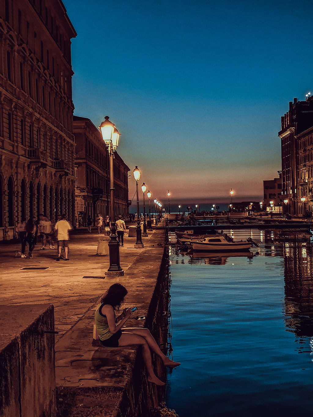 Izlet_v_Trst_-_Trip_to_Trieste_-_Photo_by_sovoque_on_Unsplash.jpg