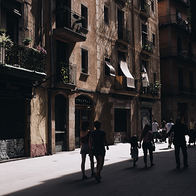 Raziskovanje_Barcelone_-_Exploring_Barcelona_-_Photo_by_Catia_Matos_from_Pexels_-_400x400.jpg