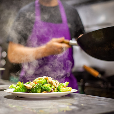 Kulinaricne_dobrote_-_Culinary_delicacies_-_Photo_by_Louis_Hansel_on_Unsplash_-_400x400.jpg