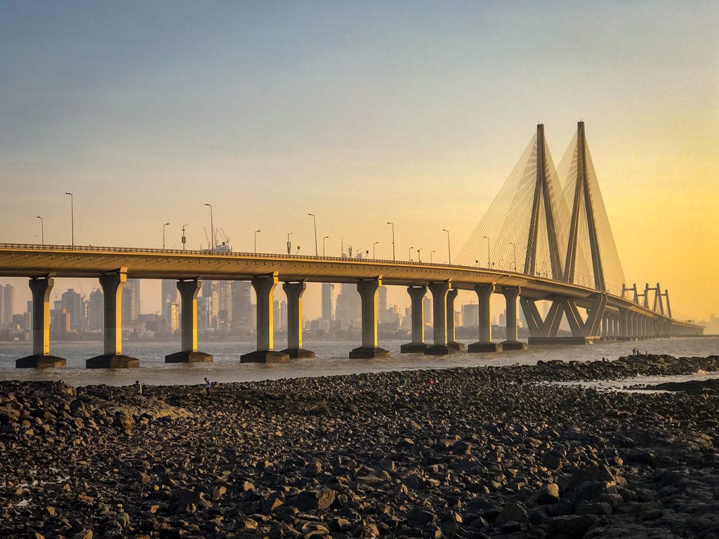 Bandra_Worli_Sea_Link_Mumbai_India_-_Photo_by_Sid_Saxena_on_Unsplash.jpg