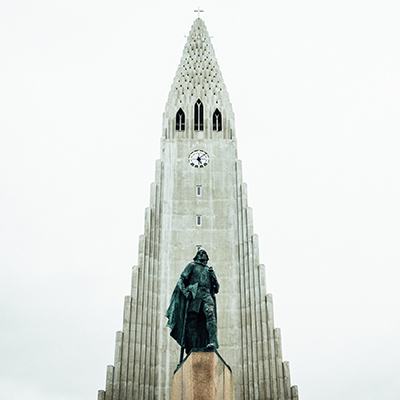 Travel_to_Reykjavik_-_Potovanje_v_Reykjavik_-_Photo_by_Tim_Foster_on_Unsplash_-_400x400.jpg