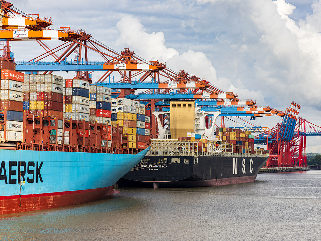 Potovanje_v_Hamburg_-_Travel_to_Hamburg_-_Photo_by_Dominik_Luckmann_on_Unsplash.jpg