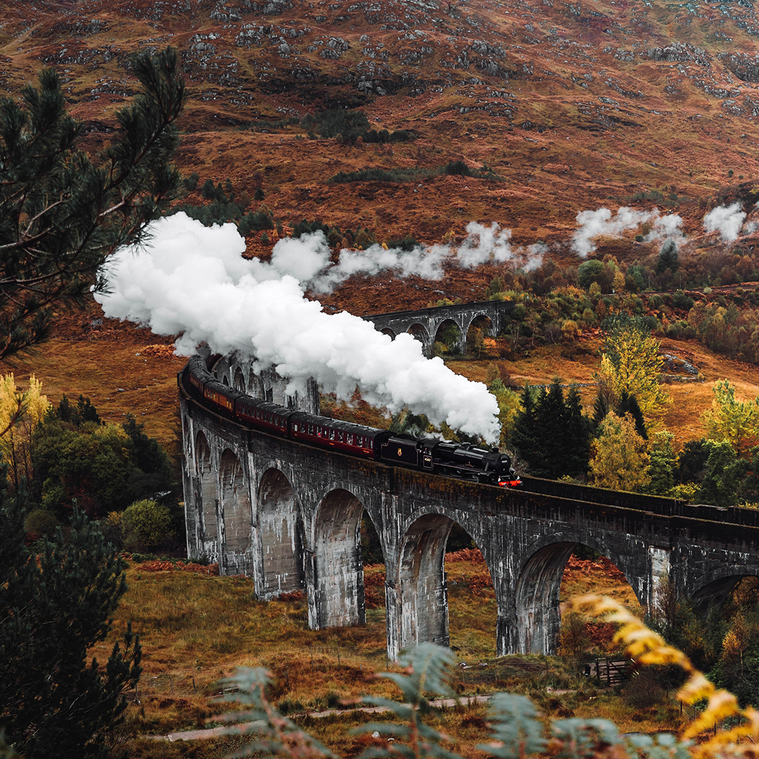 Raziskovanje_Edinburga_-_Exploring_Edinburgh_-_Photo_by_Bryan_Walker_on_Unsplash.jpg
