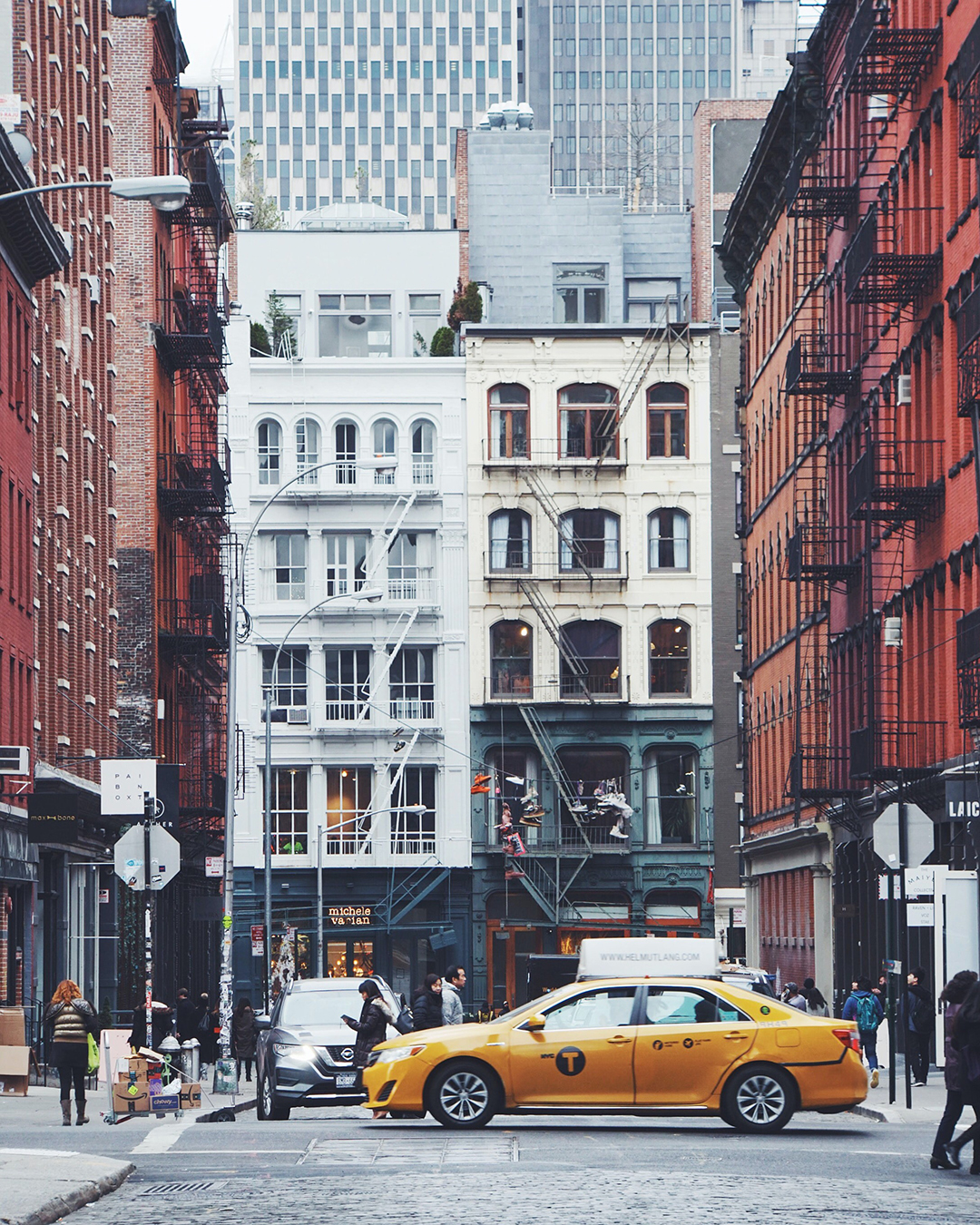 New_York_Stories_-_Newyorske_zgodbe_-_Photo_by_Heather_Shevlin_on_Unsplash.jpg