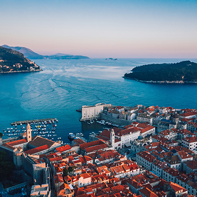 Nasveti_za_ogled_Dubrovnika_-_Tips_for_visiting_Dubrovnik_-_Photo_by_Luciann_Photography_from_Pexels_400x400.jpg