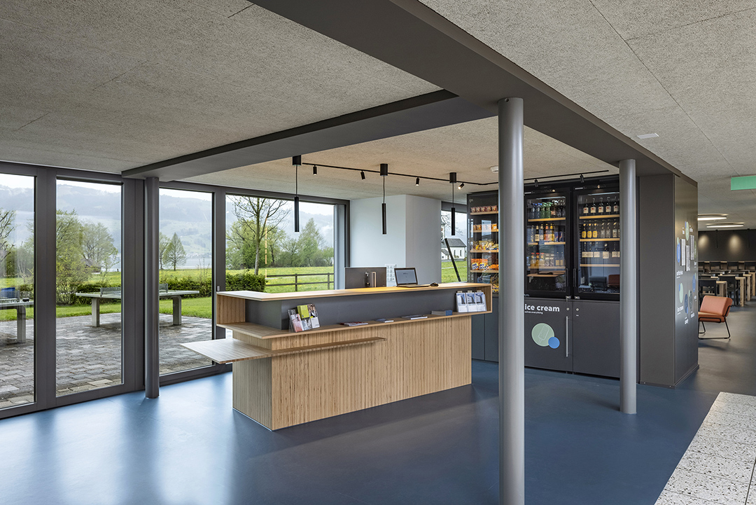 Youth-Hostel-Rapperswil-Jona_Reception-with-Self-Kiosk_-_Michel_van_Grondel.jpg
