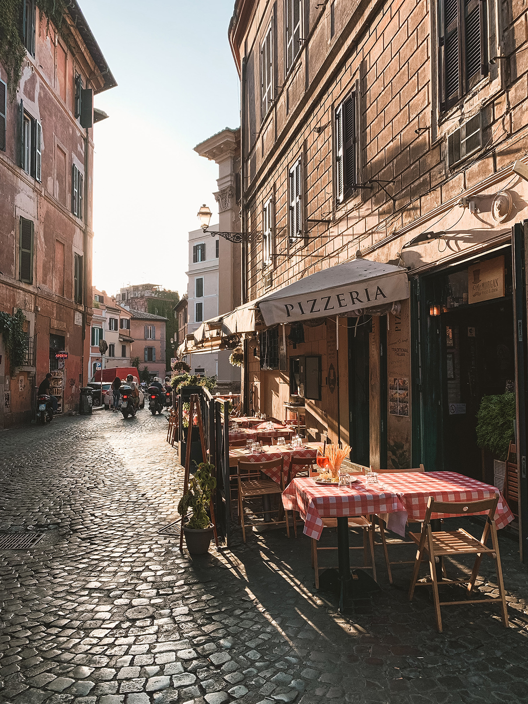 Potovanje_po_Italiji_-_A_trip_in_Italy_-_Photo_by_Fineas_Anton_on_Unsplash.jpg