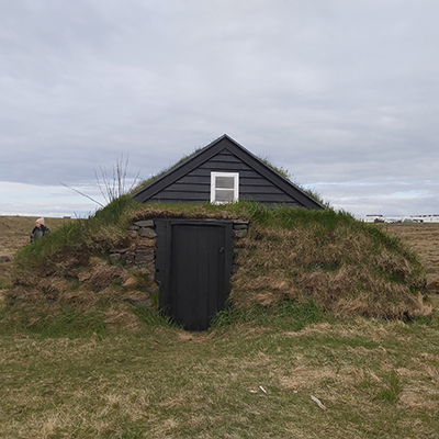 Potovanje_na_Islandijo_-_Travelling_to_Iceland_400x400.jpg