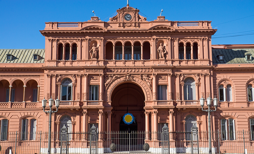 06_Popotniski_nasveti_za_Buenos_Aires_-_Travel_tips_for_Buenos_Aires_-_Casa_Rosada_-_Envato.jpg