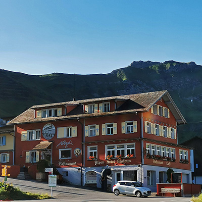 Potovanje_v_Svico_-_A_trip_to_Switzerland_I_-_400x400.jpg