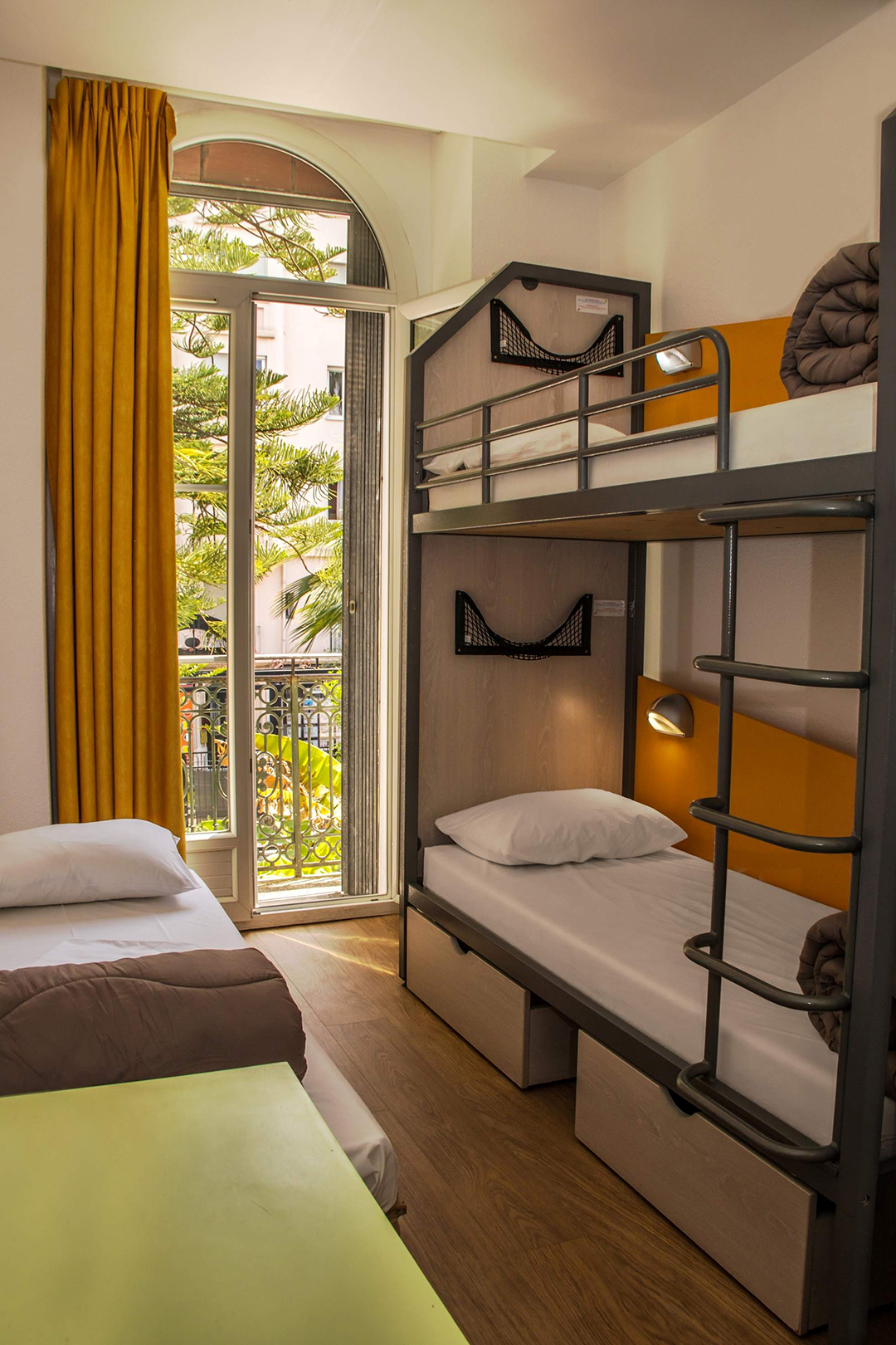 Auberge_de_jeunesse_Les_Camelias_2.jpg