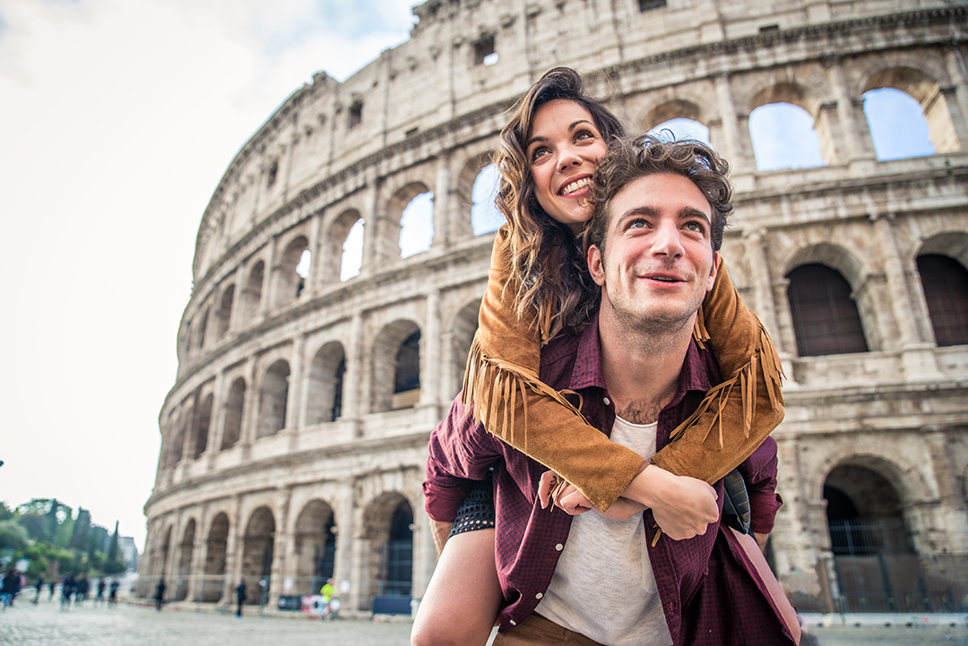 09_Odkrivanje_in_potovanje_po_Italiji_-_Discovering_and_traveling_around_Italy_-_ENVATO.jpg