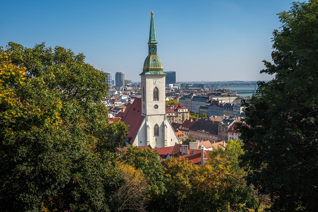 Katedrala sv. Martina je bila stoletja kronanjska cerkev ogrskih kraljev v Bratislavi.